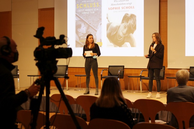 &quot;Appell zu mehr Zivilcourage&quot; durch Erinnerung an Sophie Scholl / Stipendiaten präsentieren Projekt zum Leben der Widerstandskämpferin und Wirken in der &quot;Weißen Rose&quot;