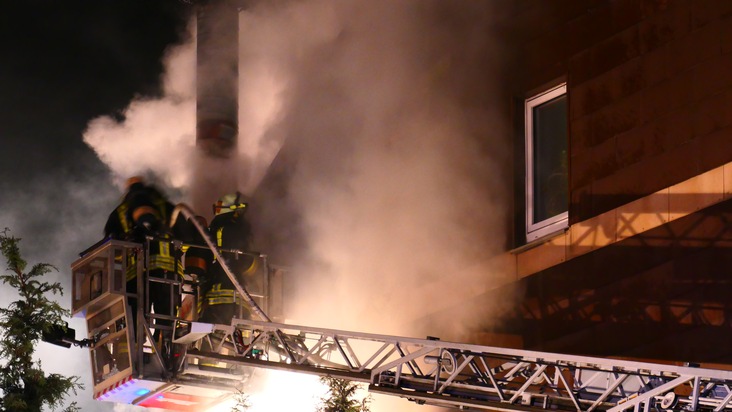 FW-DO: Feuer im Restaurant in Menglinghausen / Gute Nachbarschaft sorgt für die Rettung von Menschenleben