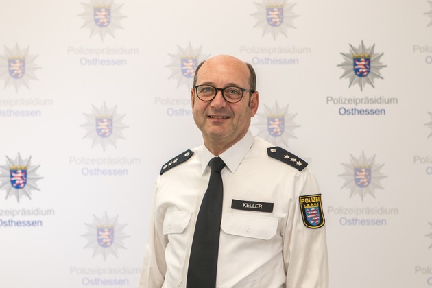 POL-OH: Ein bekanntes Gesicht verlässt das Polizeipräsidium Osthessen: PHK Wolfgang Keller in den Ruhestand verabschiedet