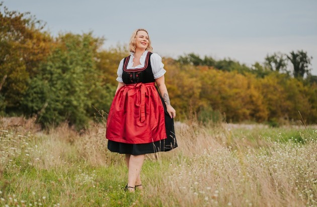 sheego: Dirndl für kurvige Frauen - eine Tracht für jeden Anlass und jede Figur