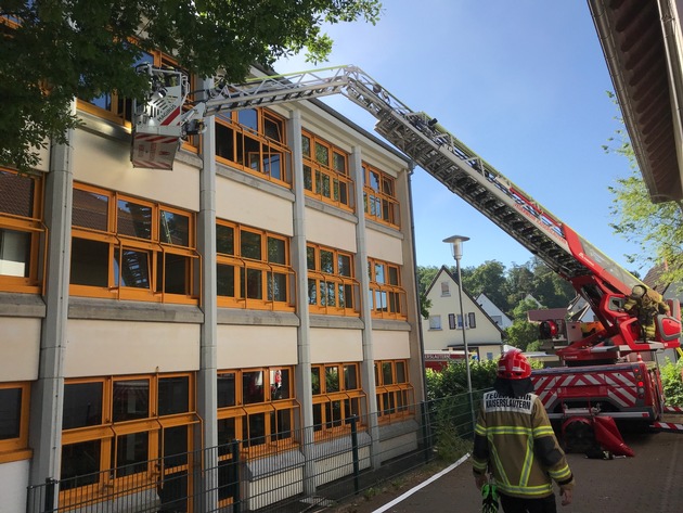 POL-PPWP: Brand in der Geschwister-Scholl-Schule