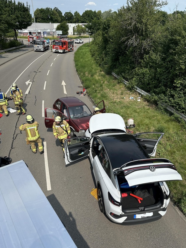 FW Weinheim: Frontalzusammenstoß auf der Zeppelinbrücke