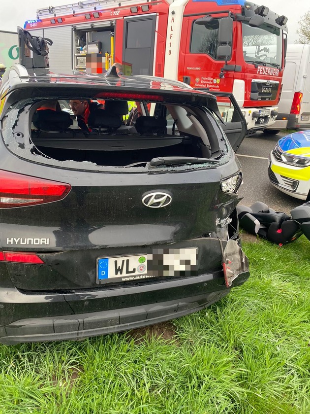 POL-STD: Zwei VW-Multivan in Kutenholz entwendet, Autofahrerin bei Unfall auf der Bundesstraße 3 in Buxtehude verletzt