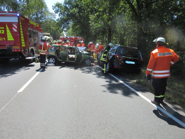 POL-CE: Hassel - Zwei Verkehrsunfälle auf der B 3 fordern vier Verletzte