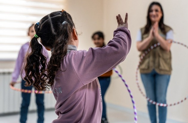 SOS-Kinderdörfer weltweit Hermann-Gmeiner-Fonds Deutschland e.V.: Rettung aus Gaza: Drei Monate nach ihrer Evakuierung schwanken die Kinder aus dem SOS-Kinderdorf Rafah zwischen Freude und Schuldgefühlen