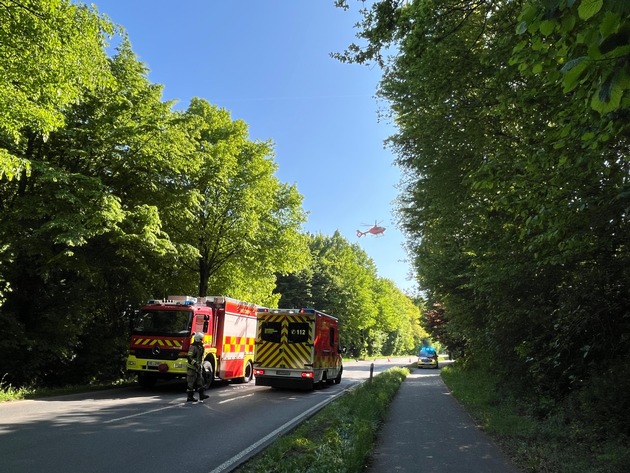 FW Mettmann: Chirurgischer Notfall und schwerer Verkehrsunfall machen zweimaligen Einsatz eines Rettungshubschrauber notwendig