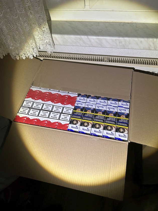 ZOLL-M: Zollfahndung deckt bundesweiten Handel mit Schmuggelzigaretten und illegalem Wasserpfeifentabak auf. Mutmaßlicher Rädelsführer in Untersuchungshaft.