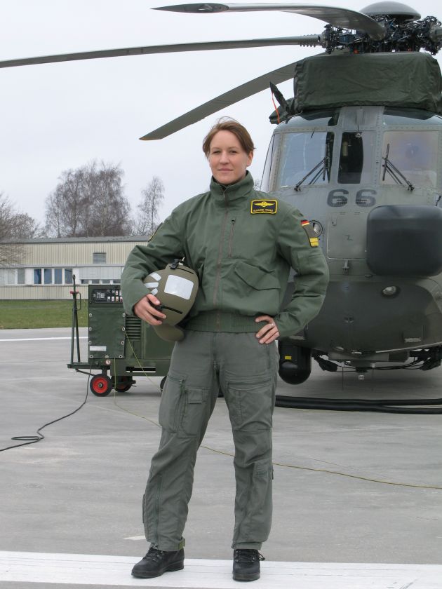 Deutsche Marine - Pressemitteilung - Erste Pilotin beim Marinefliegergeschwader 5