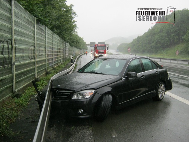 FW-MK: Straßen unter Wasser und ein Verkehrsunfall auf der Autobahn