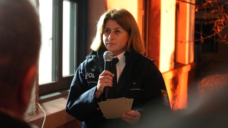 POL-WI: Gemeinsame Pressemitteilung der Landeshauptstadt Wiesbaden und der Polizeidirektion Wiesbaden: Kostheim leuchtet orange - Zeichen gegen patriarchale Gewalt