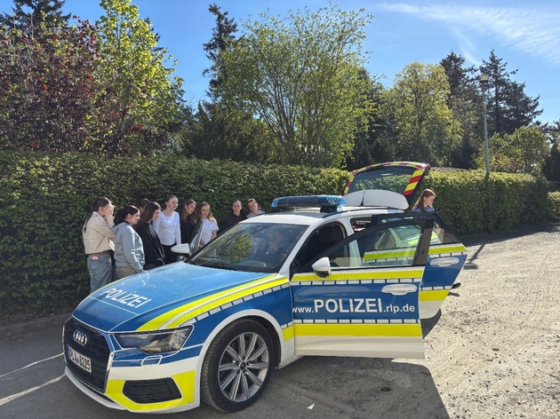 POL-PDTR: Abwechslungsreicher "Girls' Day" bei der Polizeiinspektion Baumholder