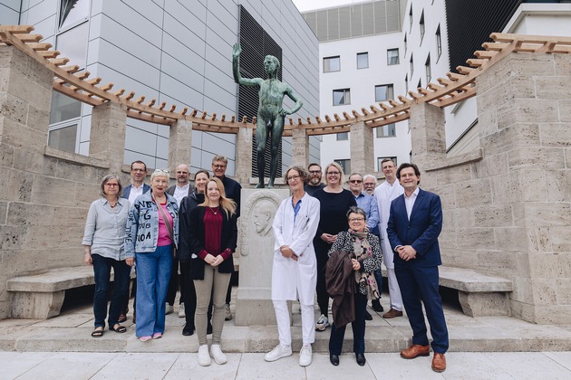 Stuttgarter Burckhardt Denkmal: Ein Pionier der Chirurgie