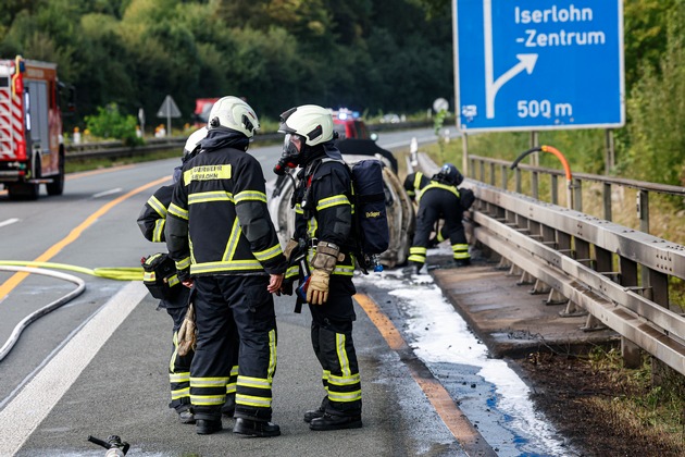 FW-MK: PKW Brand auf der Autobahn sorgt für Lange Staus