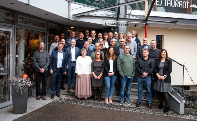 Tradition der Wertschätzung: Optima ehrt Jubilare und Ruheständler