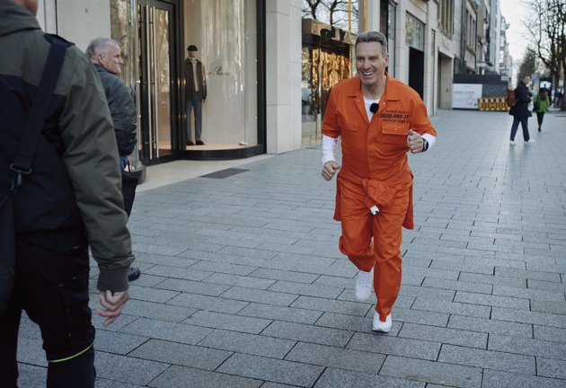 16 Promis, drei Hunter und eine gnadenlose Jagd quer durch Deutschland: Die Abenteuer-Reality "Most Wanted" startet am Dienstag auf Joyn und ProSieben