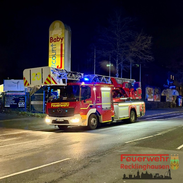 FW-RE: Feuerwehr Recklinghausen im Dauereinsatz - 40 Einsätze am Nachmittag