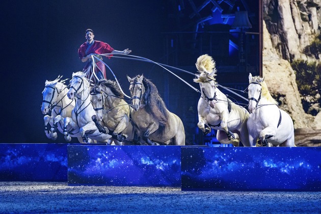 &quot;CAVALLUNA - Grand Moments&quot;: Europas größte Pferdeshow feiert erfolgreiche Premiere