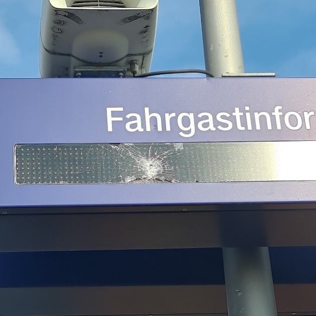 BPOL-KL: Erheblicher Vandalismus am Bahnhof Edenkoben - Bundespolizeiinspektion Kaiserslautern sucht Zeugen des Vorfalles