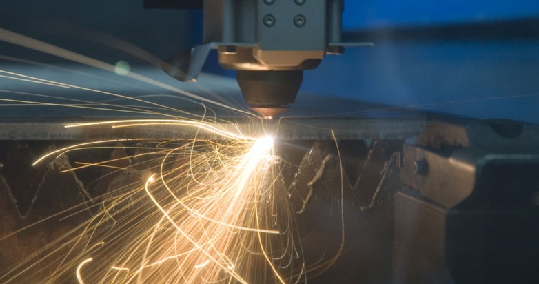 Pressemitteilung - Spezialist für professionelle Edelstahl- und Metallverarbeitung: Sanierung von JS Lasertechnik erreicht wichtigen Meilenstein