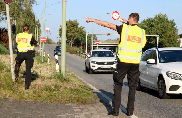 POL-Bremerhaven: Verkehrskontrollen in Bremerhaven: 47 Fahrzeuge missachten Rotlicht an Ampeln