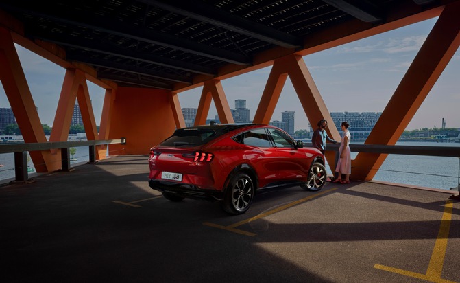 Rein elektrischer Ford Mustang Mach-E: Viel Power, Stil und das Gefühl der Freiheit für eine neue Generation Autofahrer