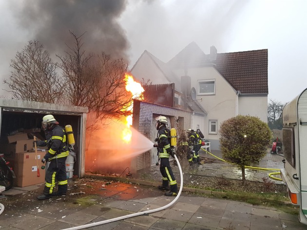 POL-DEL: Landkreis Wesermarsch: Garagenbrand in Brake