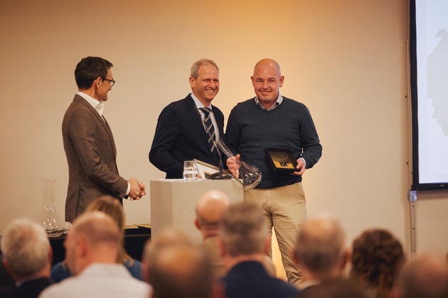 Park Hotel Vitznau: Sven Uzat erhält Sonderpreis für herausragendes Weinkonzept