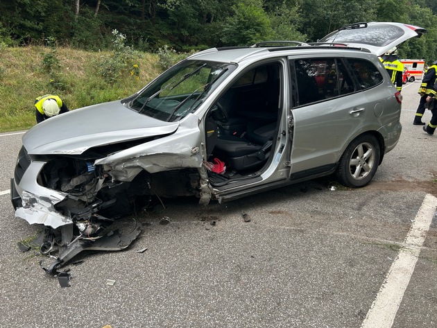 POL-PIWFB: B270 - Verkehrsunfall im Begegnungsverkehr