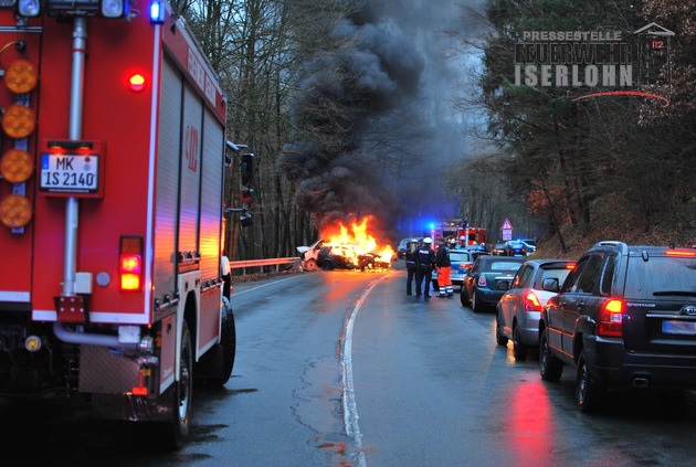 FW-MK: Schwerer Verkehrsunfall auf der Dortmunder Straße - Einsatzreicher Nachmittag