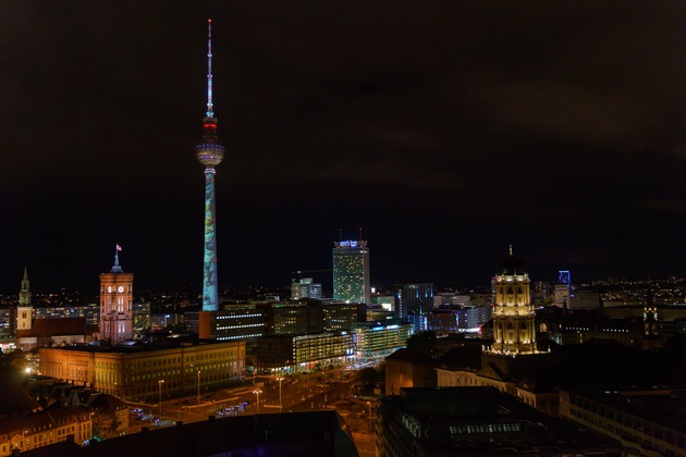 55 Jahre Berliner Fernsehturm: Mediensender und Touristenmagnet