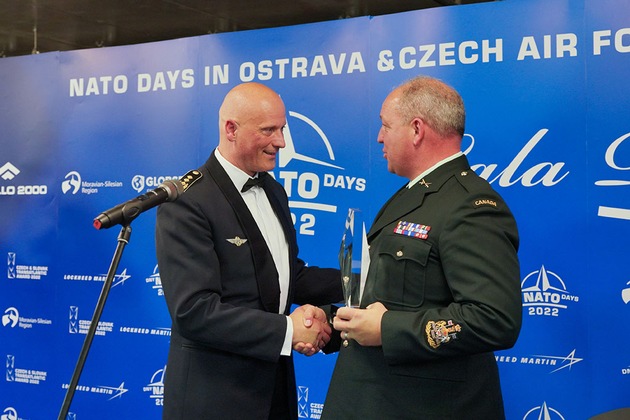 Luftwaffe bei NATO-Days in Ostrava: Erstmalige Betankung tschechischer Gripen, Auszeichnung für den Inspekteur