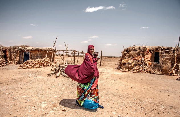 Deutsche Bank Stiftung: Heuschreckenplage: Deutsche Bank Stiftung und Deutsche Bank Afrika Stiftung verdoppeln Spenden für Somalia