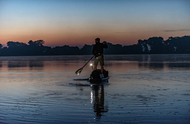 ZERO EMISSIONS: Mit dem Stand-up-Paddleboard &uuml;ber 650 km von Halle bis zur Ostsee / Eine Reise, die Distanzen &uuml;berwindet - zwischen Menschen, in der Gesellschaft und zur Natur