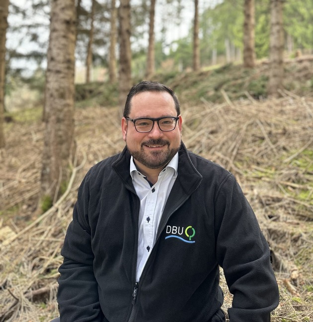 „Goldene Tanne“: SDW ehrt DBU-Generalsekretär Alexander Bonde für Naturschutz im Wald