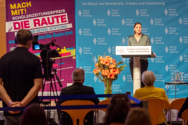 Verleihung: 17 deutsche Schülerzeitungen werden mit der renommierten &quot;Raute&quot; ausgezeichnet / Von Herne bis Murnau, von Heidelberg bis Kronach - insgesamt 5.100 Euro Preisgeld