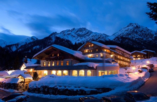 Frühlingserwachen im 1. Almwellness Hotel Tuffbad im Kärntner Lesachtal - BILD