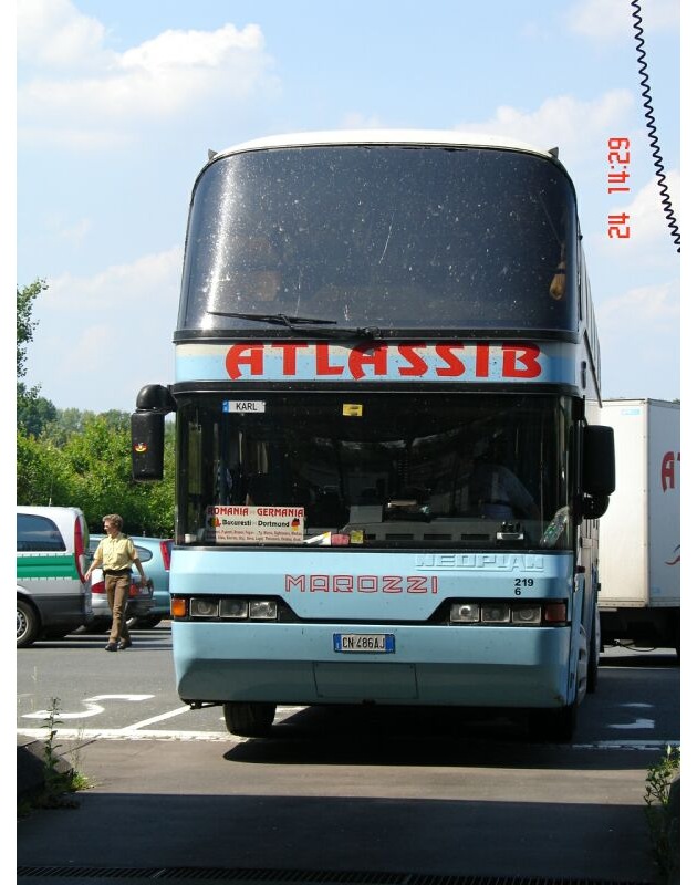 POL-F: 070525 - 0607 Frankfurt-Hauptbahnhof: Polizei legt verkehrsunsicheren Bus aus Rumänien still (Lichtbilder beachten)