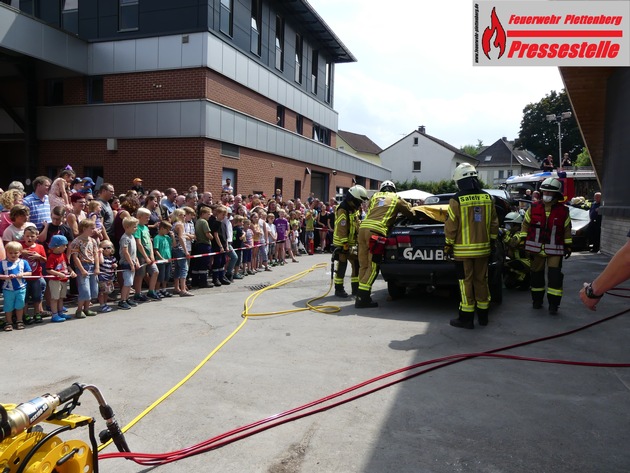 FW-PL: OT-Stadtmitte. Tag der offenen Tür ein toller Erfolg der Plettenberger Feuerwehr.