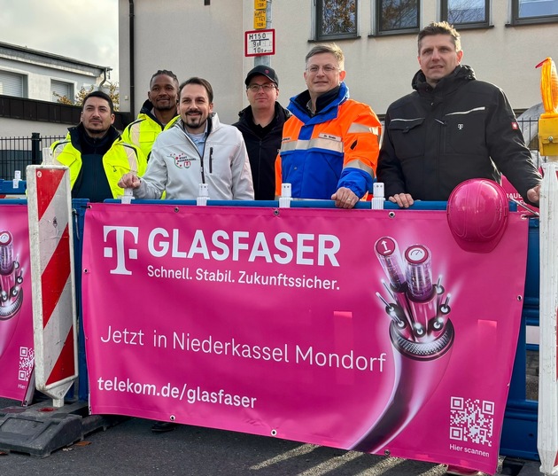 Niederkassel: Spatenstich für Glasfaserausbau in Mondorf