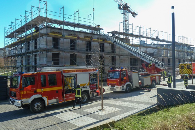 FW-Heiligenhaus: Rettungshubschrauber im Hefelmannpark (Meldung 6/2018)