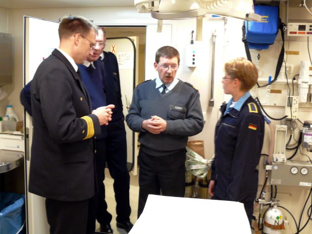 Deutsche Marine - Pressemeldung: Marine braucht Mischung aus erfahrenem und neuem Personal
