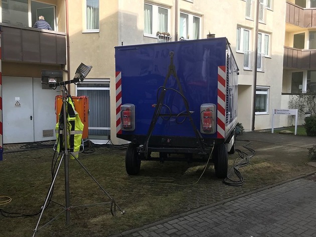 THW-HH MV SH: Blauer Strom für ein Seniorenheim in Stralsund