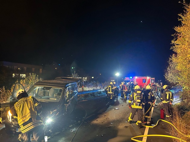 FW-OE: Schwerer Verkehrsunfall auf der B236 bei Lennestadt - Neukamp