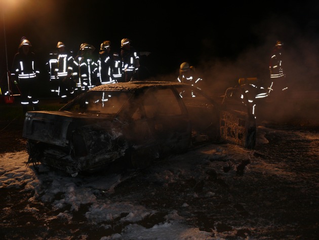 POL-DN: Gestohlenes Auto ausgebrannt