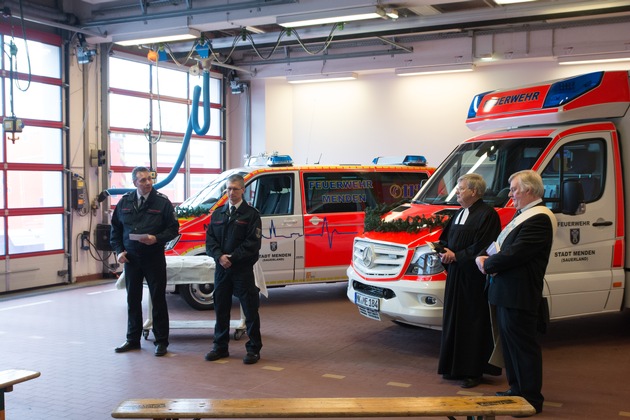 FW Menden: Neue Einsatzfahrzeuge für den Rettungsdienst der Feuerwehr Menden