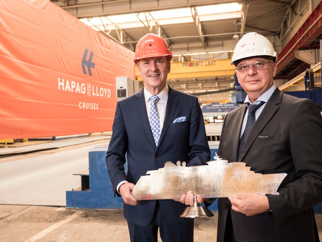 Stahlschnitt der HANSEATIC inspiration: Hapag-Lloyd Cruises feiert Baubeginn des zweiten Expeditionsschiffes