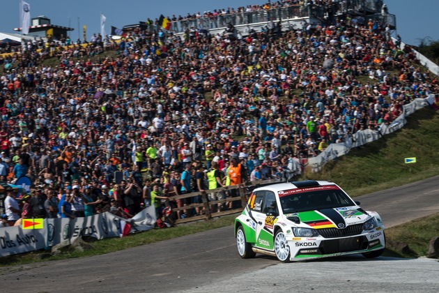 SKODA Youngster Kreim bei der Rallye Deutschland weiter in den Top Ten (FOTO)