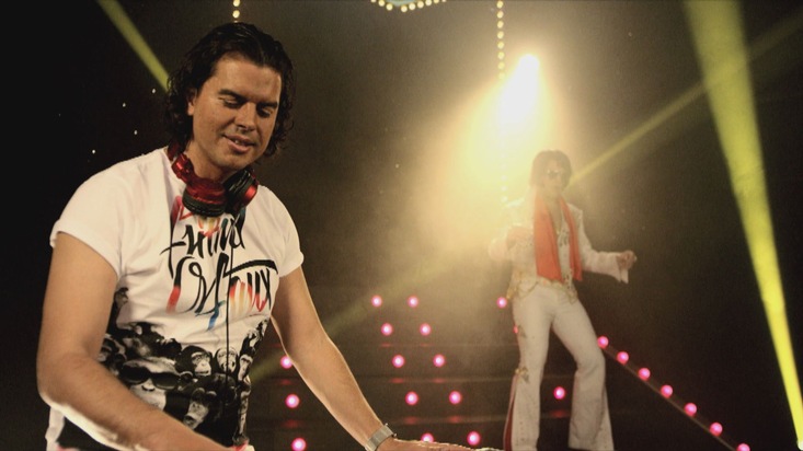 Ray Watts und Gregor Glanz sind neue RTL II-Testimonials für Österreich / Kampagne mit den österreichischen Musikern ist gestartet / Werbetrenner und Programmtrailer mit dem neuen Song &quot;Vegas&quot;