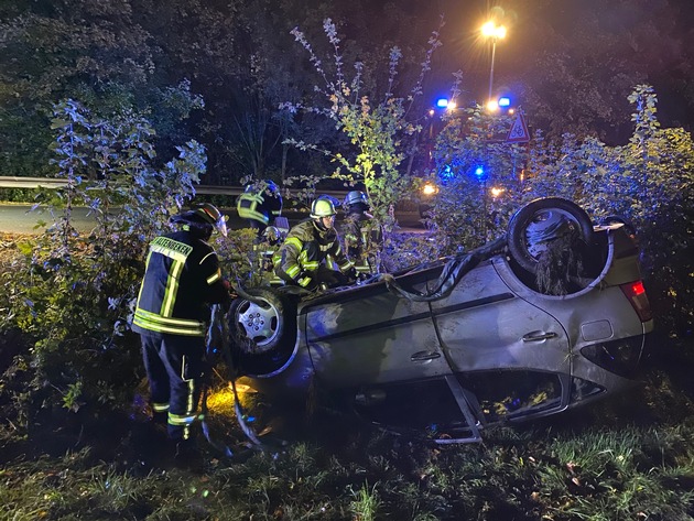 FW-PB: Zwei Verletzte nach Verkehrsunfall