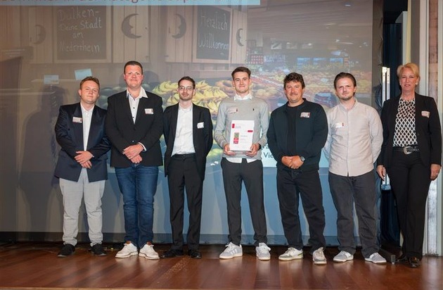 30th German Fruit Award: Eight EDEKA retailers run Germany's best ...